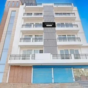 Townhouse Sector 62 Near World Gurgaon